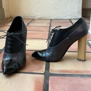 Yves Saint Laurent Black Oxford heels